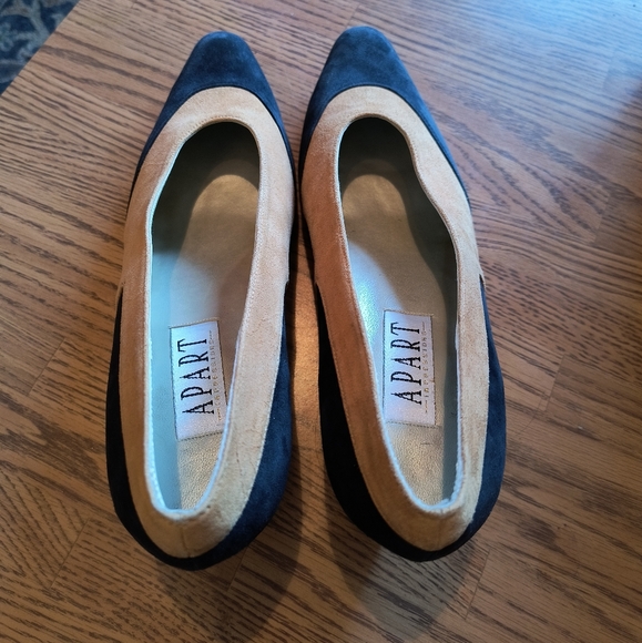 Vintage 80s Suede Pump Blue and Tan Made in Spain Size 9 - Picture 10 of 15